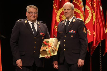 SVEČANA SEJA  GASILSKE ZVEZE CERKNICA 72 FOTO LJUBO VUKELIČ